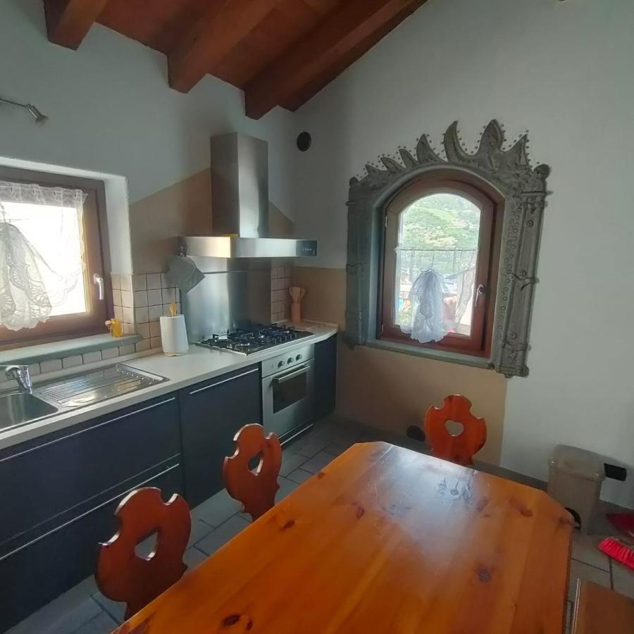 La Maison Lilla Fenis Ngoại thất bức ảnh